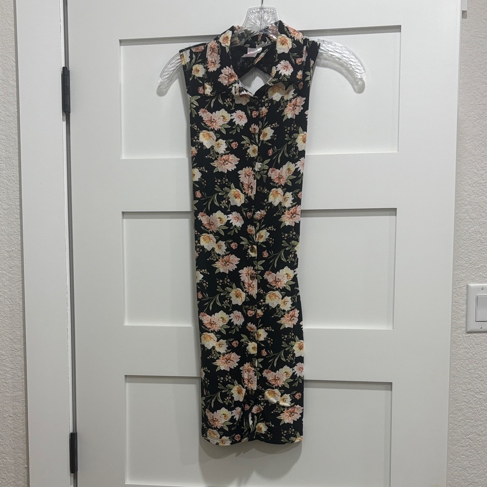 No Boundaries Black Floral Keyhole Sleeveless Mini Dress